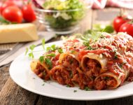 Italija jūsų virtuvėse: įdaryti „Cannelloni“ makaronai atkreips tiek vegetaro, tiek visavalgio dėmesį